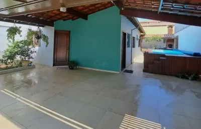 Casa a venda / térrea / 3 quartos / piscina/ churrasqueira / 122m2 /jd. caxambu
