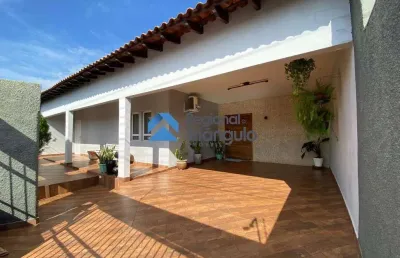 Casa com 4 quartos à venda na Rua Cruz de Malta, Setor Afonso Pena, Itumbiara