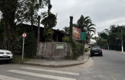 Casa com 4 quartos para alugar na Barra da Lagoa, Ubatuba 