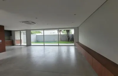 Casa nova  em condomínio com 4 quaros sendo 4 suites no campo belo