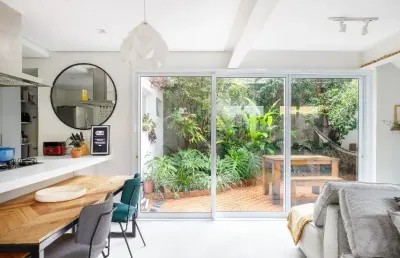 Casa com 3 quartos sendo 3 suites em rua fechada com portão automático  na vila olímpia