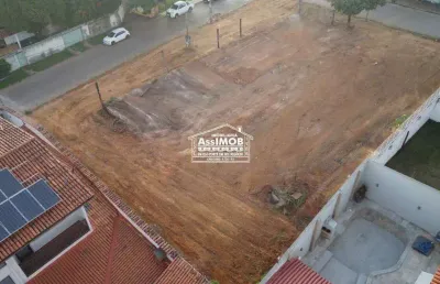Lotes de esquina residencial / comercial com aproximadamente 1.500m² a venda no alto do córrego, paracatu-mg