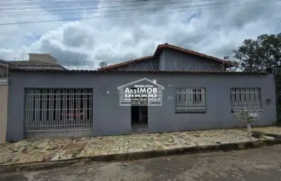Casa a venda, 3 quarroa, 1 suite, construção 160m², jardim serrano, paracatu-mg