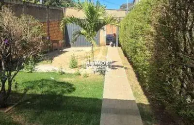 Casa para venda rua da biquinha,306 cs a - vista alegre/mg