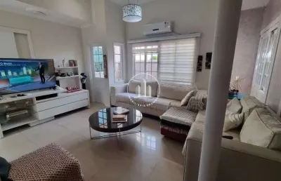 Casa com 3 quartos à venda na Rua Antônio Basil Schroeder, 43, Barreiros, São José