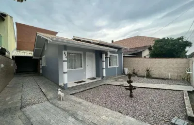 Casa com 2 quartos à venda na Rua Santa Maria, 250, Madri, Palhoça