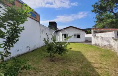Casa com 3 quartos à venda na Leopoldina Marcelino, 494, Forquilhinhas, São José