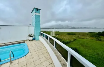 Cobertura com piscina e 2 quartos e suítes no joão paulo - est