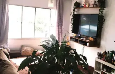 Amplo apartamento à venda com 86m², 2 dorms (1 suíte), 1 vaga livre, armário de cozinha e  porcelan