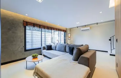 Casa tipo para venda em indianópolis com 4 quartos, sendo 2 suítes, 200m²