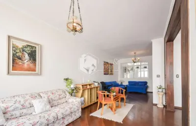 Casa tipo para venda em saúde com 5 quartos, sendo 3 suítes, 309m²