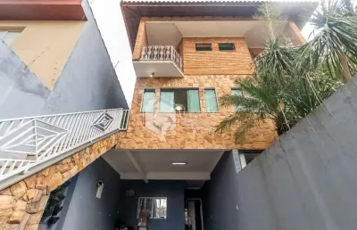 Sobrado para venda em parque são domingos com 3 quartos, sendo 3 suítes, 190m²