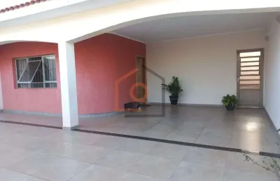 Casa com 2 quartos à venda na rua benedito corrêa toledo, 35, jardim pinheiros (vila xavier), araraquara, 179 m2 por r$ 360.000