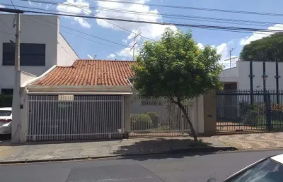 Casa com 3 quartos à venda na rua expedicionários do brasil, 1515, centro, araraquara, 202 m2 por r$ 699.000