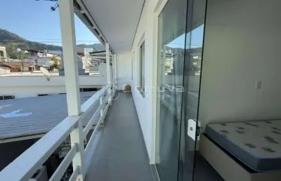 Locação anual casa 2 quartos bairro das nações balneário camboriú.