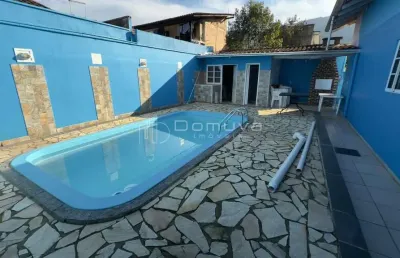 Casa com 3 quartos à venda na Rua Peru, Nações, Balneário Camboriú