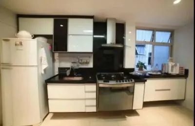 Apartamento espaçoso, bem localizado e com sol da manhã! 