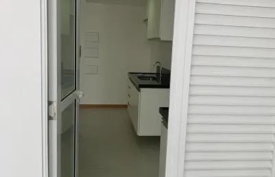 Apartamento moderno em jardim camburi – 3 quartos e varanda