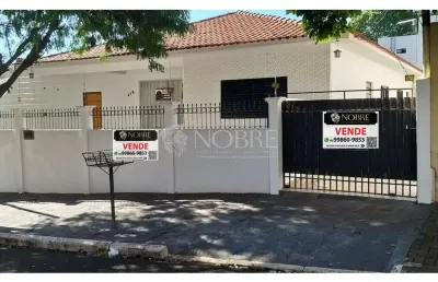 Casa com 3 quartos à venda na Rua Monsenhor Kimura, Vila Cleópatra, Maringá