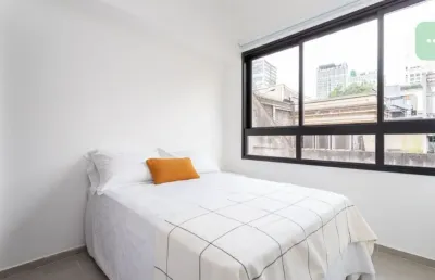 Lindo studio mobiliado com ar condicionado a 5 minutos da linha vermelha