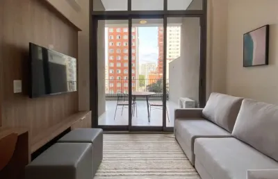 Lindo apartamento mobiliado com ar condicionado e varanda