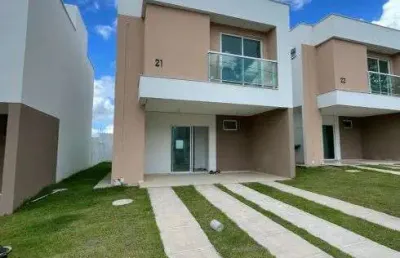 Casa duplex em condomínio fechado – pronta para viver com conforto