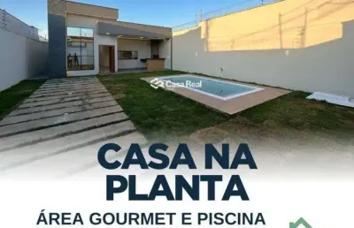 Casa na planta com área gourmet e piscina - próximo à av. norte