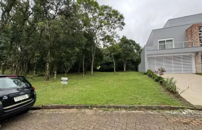 Lote amplo vizinho do country club no royal country