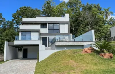 Casa 3 suítes com piscina e vista panorâmica no belle ville