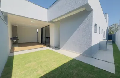 Prepara-se para encantar-se com essa casa no condomínio ouroville