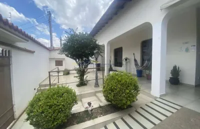 Linda casa térrea para venda - excelente localização.