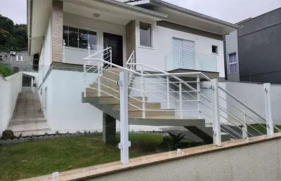 Casa para venda em criciúma, comerciário, 3 dormitórios, 3 suítes, 4 banheiros, 2 vagas