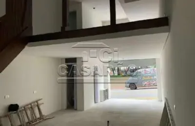 Salão  comercial -55 mts - bairro centro- em frente a praça da bíblia.