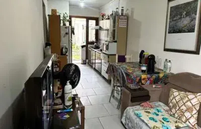 Casa com 2 quartos à venda na Rua Carlos Wilson Schröder, 304, Hípica, Porto Alegre