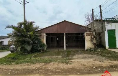 Casa de esquina com 3 dormitórios no bairro campo novo