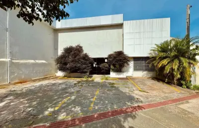 Casa comercial para alugar na bandeirantes, 180, vila ipiranga, londrina por r$ 12.000