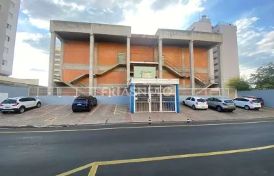 Salão comercial para alugar no centro de piracicaba próximo à rua do porto