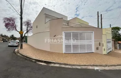 Casa com 3 quartos para alugar no Jardim Abaeté, Piracicaba 