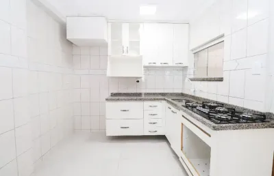 Sobrado com 3 quartos e pintura nova – pronto para morar