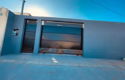 Casa com 3 quartos à venda na Avenida Archimedes Pereira Lima, 54, Jardim Universitário, Cuiabá