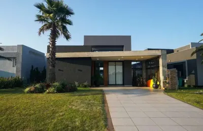 Casa à venda, 4 quartos, 4 suítes, 2 vagas, condomínio riviera xangri-lá - xangri-lá/rs