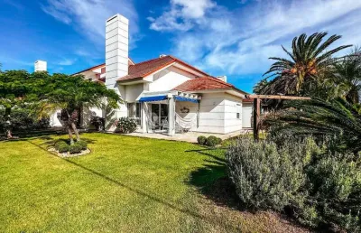 Sobrado à venda, 4 quartos, 4 suítes, 2 vagas, condomínio green village - xangri-lá/rs