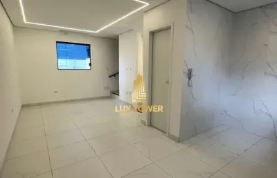Casa de 111m2 em condomínio fechado com 2 quartos 2 suítes e garagem individual