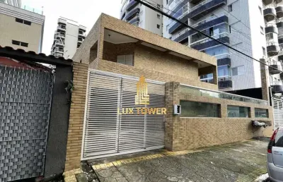 Casa sobrado em condomínio de 75m2 c/ 2 quartos 2 suítes e sacada com vista rua