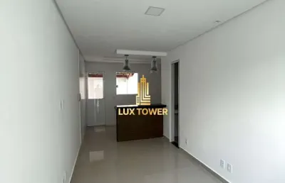 Casa sobrado de condomínio 60m2 c/ 2 quartos 1 suíte e pequeno quintal