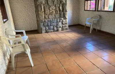 Casa para consultório / clínica / psico rua tranquila life center