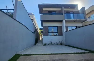 Linda casa pronta para morar em localização perfeita jd do lago atibaia