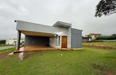 Casa linear 3 quartos no condomínio serra dos bandeirantes