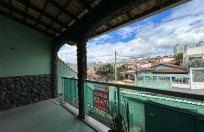 Alugo casa com 4 quartos com 2 suítes teixeira dias
