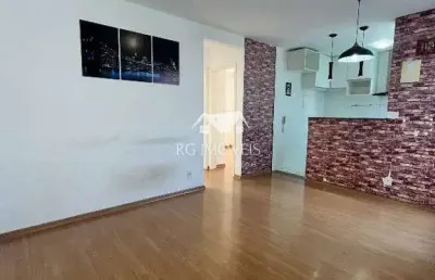 Apartamento 2 quartos com 1 vaga de garagem coberta no bairro petropólis.